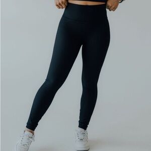 TSL Collection Tranquility Midnight‎ Black High-Waisted Leggings Size XL